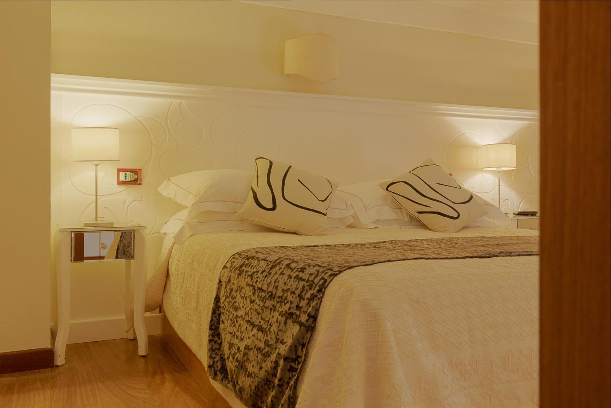 Palazzo Pischedda Hotel Bosa Quarto foto